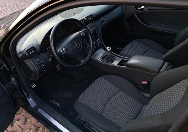 Mercedes-Benz Klasa C cena 12800 przebieg: 272111, rok produkcji 2004 z Łódź małe 352